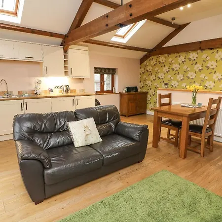 Holiday home Pip's Hideaway